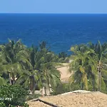 Apto Em Frente Ao Mar Pe Na Areia Na Praia De Itapua