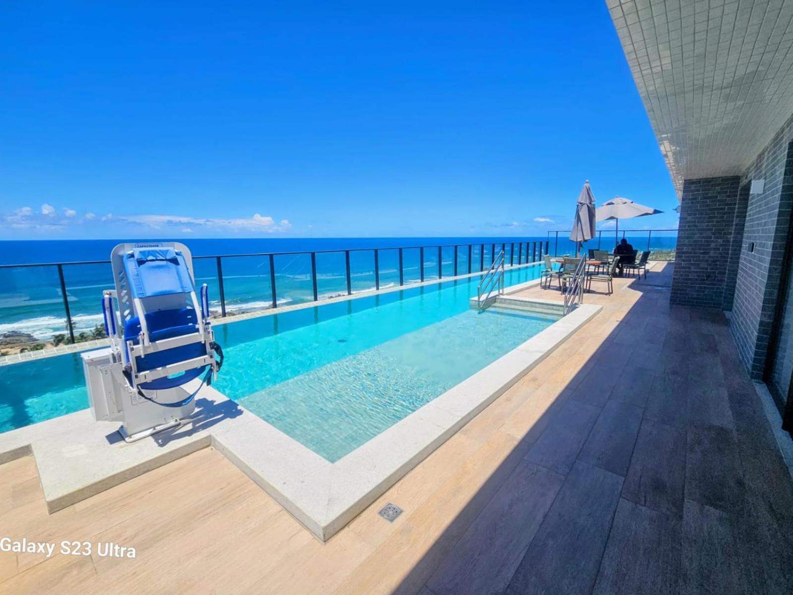 Apartamento Apto Em Frente Ao Mar Pe Na Areia Na Praia De Itapua Salvador
