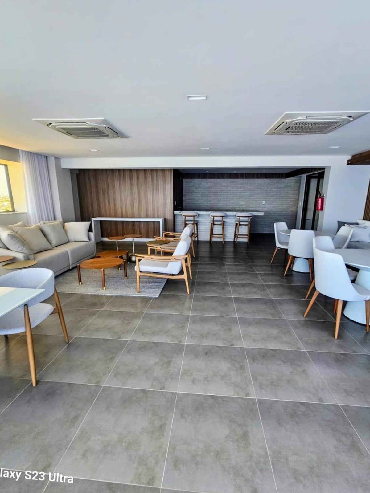 Apto Em Frente Ao Mar Pe Na Areia Na Praia De Itapua Apartamento