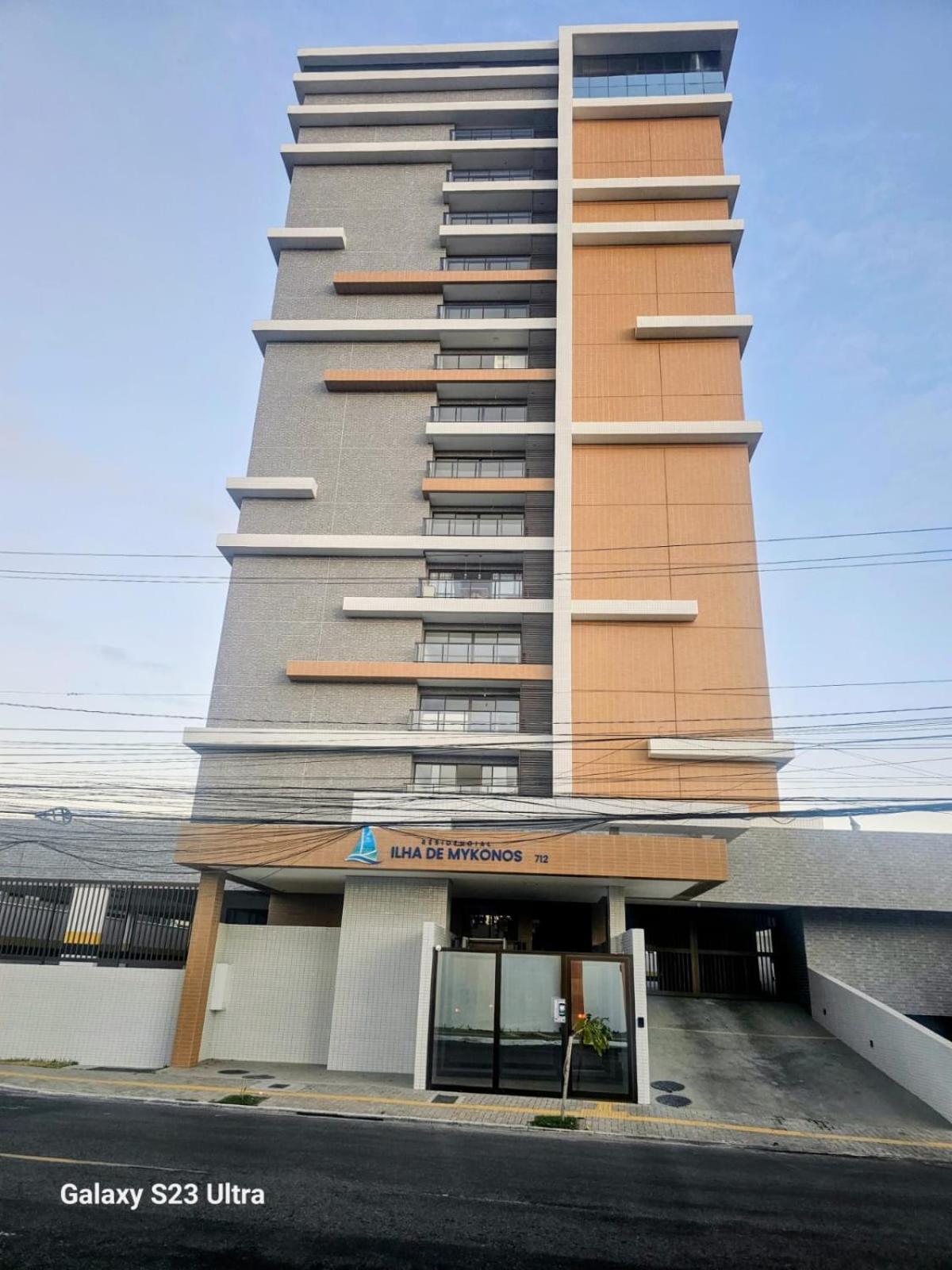Apto Em Frente Ao Mar Pe Na Areia Na Praia De Itapua Salvador